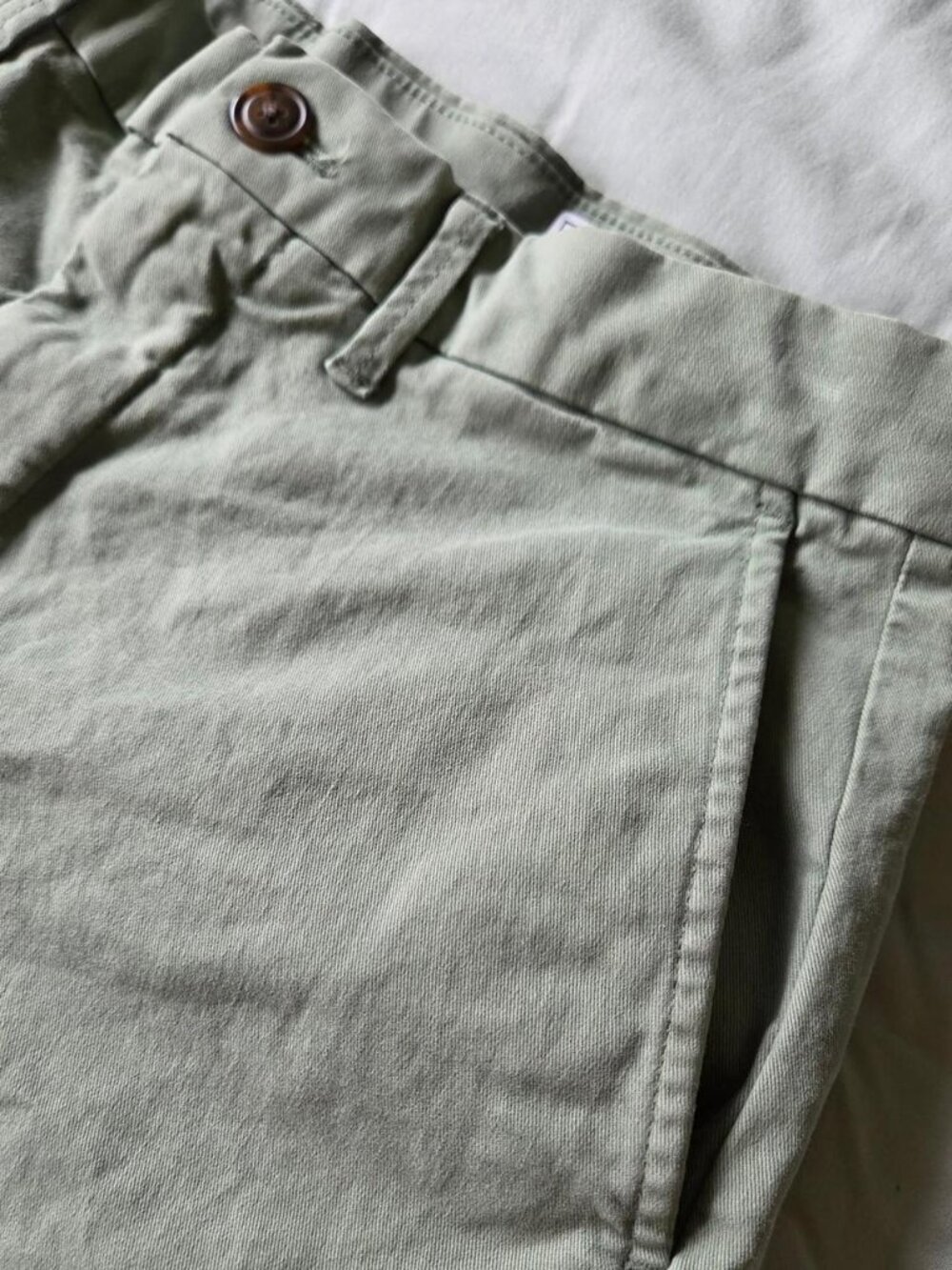GAP Sage Green Cuffed Cotton Chino Shorts - Picture 3 of 5